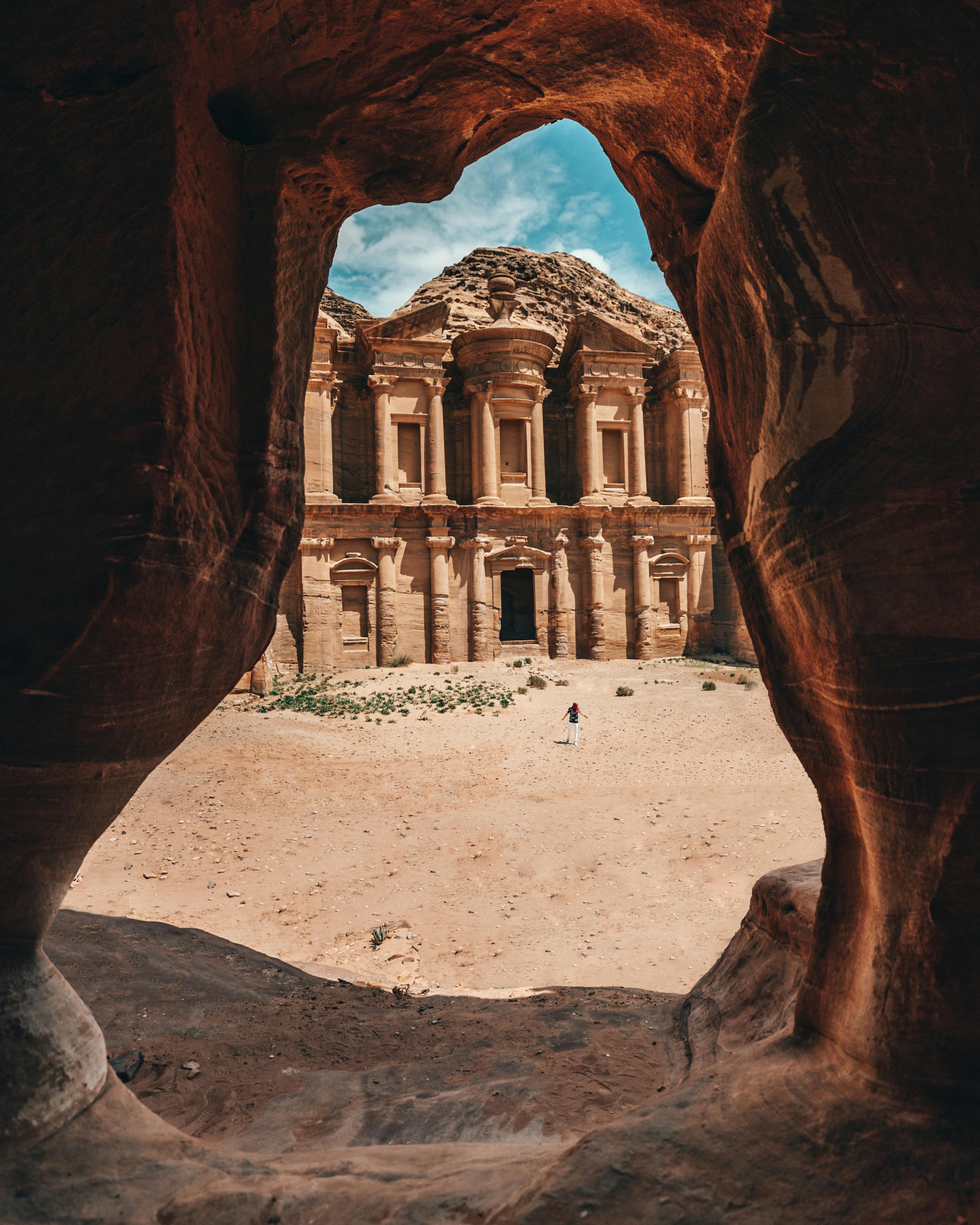 Exploring the Lost City of Petra: A Guide to Jordan's Ancient Wonder